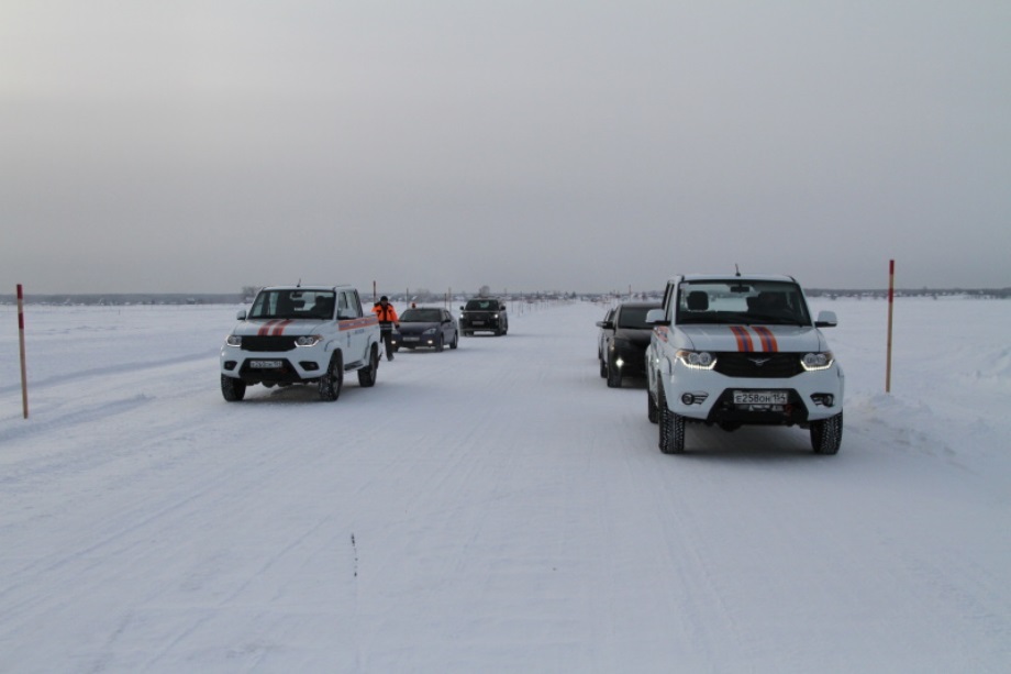 Первую ледовую переправу открыли в Новосибирской области 