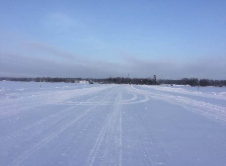 В Архангельске открыли первую ледовую переправу 