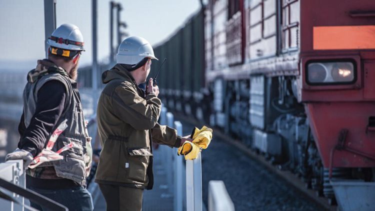 По железной дороге в Крым могут импортировать продукты и стройматериалы